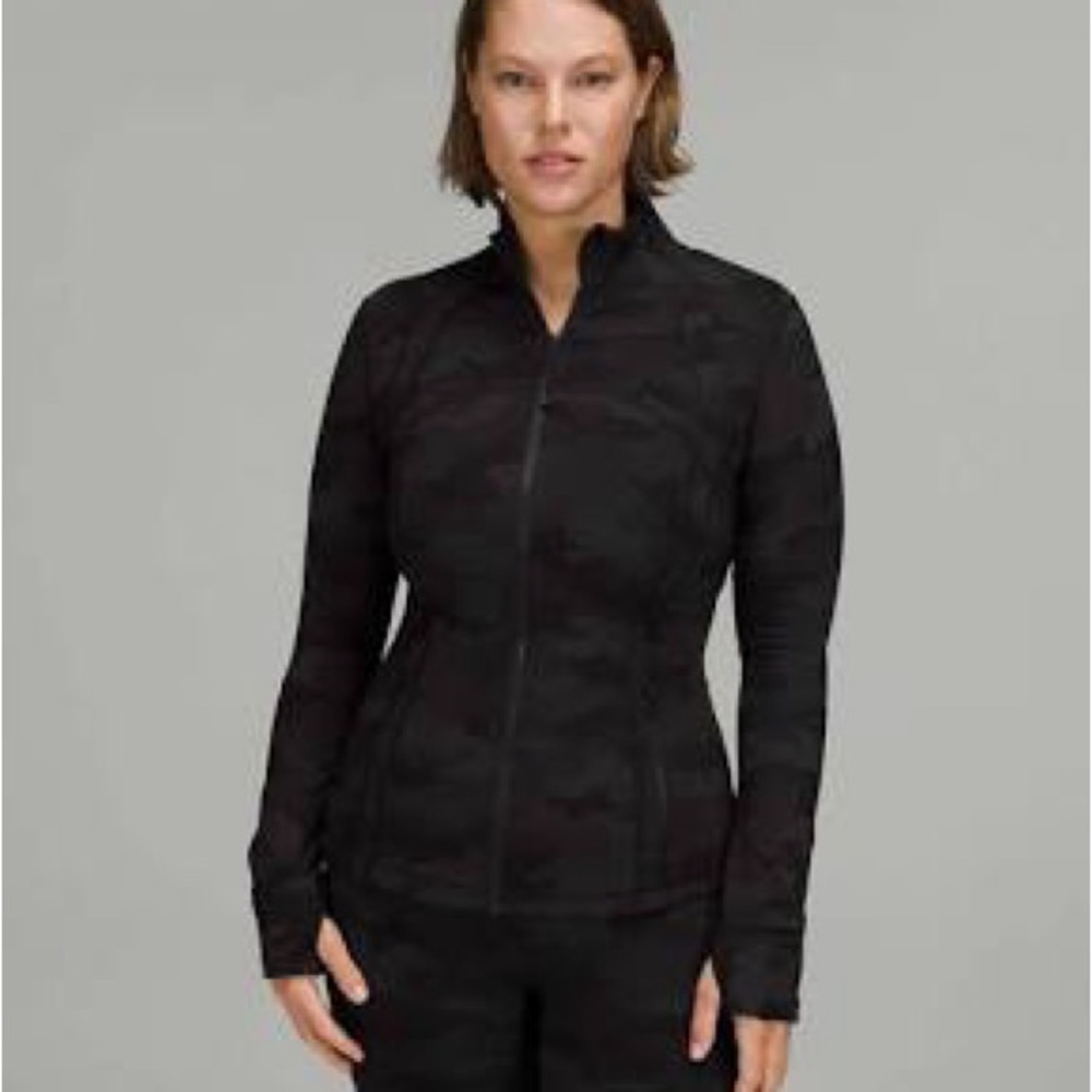 Lululemon Forme Define zip up yoga jacket black camo camouflage size 6